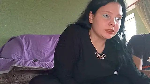 SweetPiggyx online show from May 18, 2026, 2:34 pm