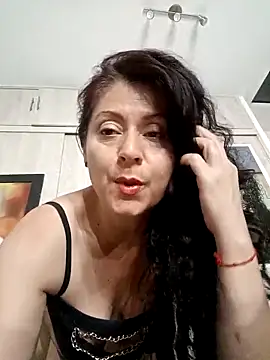 lunadicty online show from April 24, 2026, 4:59 am