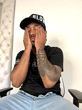 Snapshot of PapiStan chatting on October 18, 2025, 11:38 pm PapiStan online show from October 18, 2025, 11:38 pm