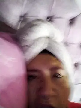 Snapshot of Cerecitaa02_ chatting on October 15, 2025, 10:48 am Cerecitaa02 online show from October 15, 2025, 10:48 am