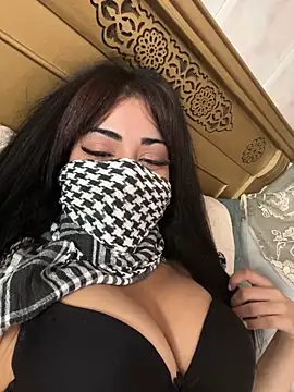 QueenLujaine online show from October 23, 2025, 9:41 am