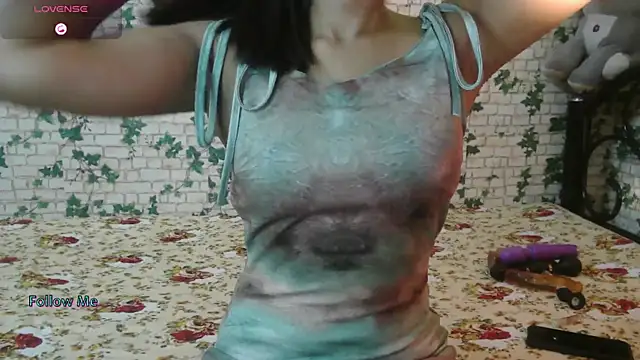 Snapshot of Trishna_love chatting on October 27, 2025, 2:59 am Trishna love online show from October 27, 2025, 2:59 am