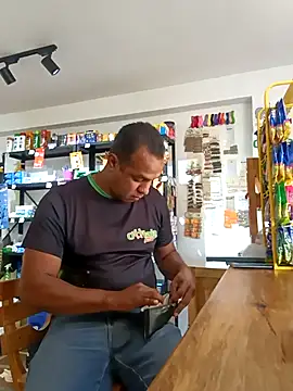 Snapshot of elnegro707070 chatting on October 17, 2025, 11:13 am elnegro707070 online show from October 17, 2025, 11:13 am