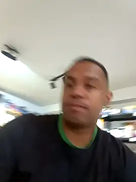 Snapshot of elnegro707070 chatting on November 7, 2025, 11:21 am elnegro707070 online show from November 7, 2025, 11:21 am