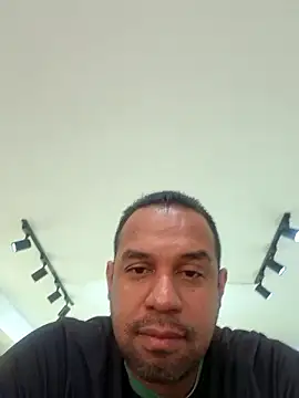 elnegro707070 online show from January 14, 2026, 11:16 am