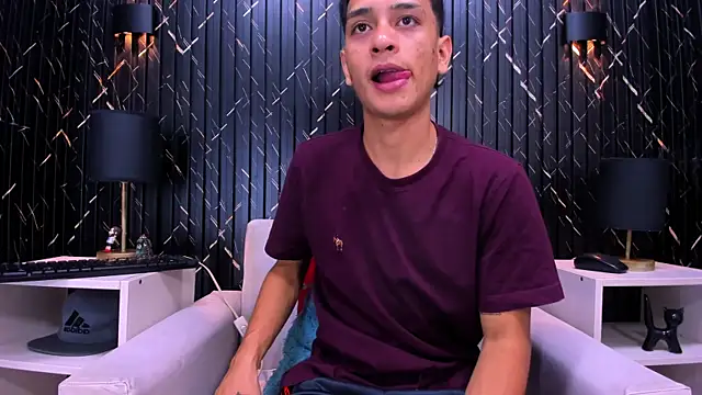 Snapshot of Matt_Ruso chatting on September 15, 2025, 8:31 pm Matt Ruso online show from September 15, 2025, 8:31 pm