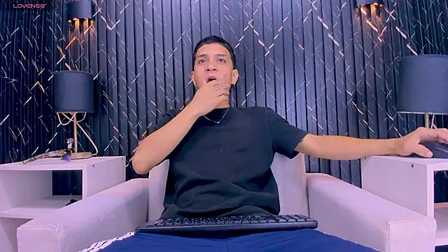 Snapshot of Matt_Ruso chatting on September 30, 2025, 7:19 pm Matt Ruso online show from September 30, 2025, 7:19 pm