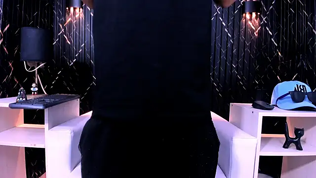 Snapshot of Matt_Ruso chatting on October 26, 2025, 3:34 am Matt Ruso online show from October 26, 2025, 3:34 am