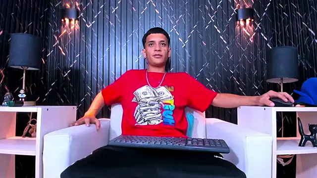 Snapshot of Matt_Ruso chatting on November 13, 2025, 1:37 am Matt Ruso online show from November 13, 2025, 1:37 am