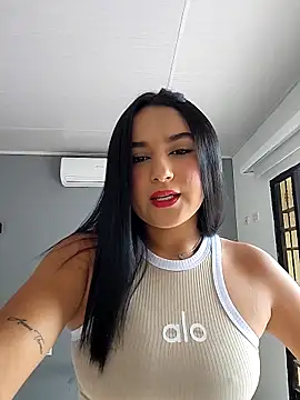 Snapshot of Rosa_Warreen_ chatting on September 18, 2025, 12:51 pm Rosa Warreen online show from September 18, 2025, 12:51 pm