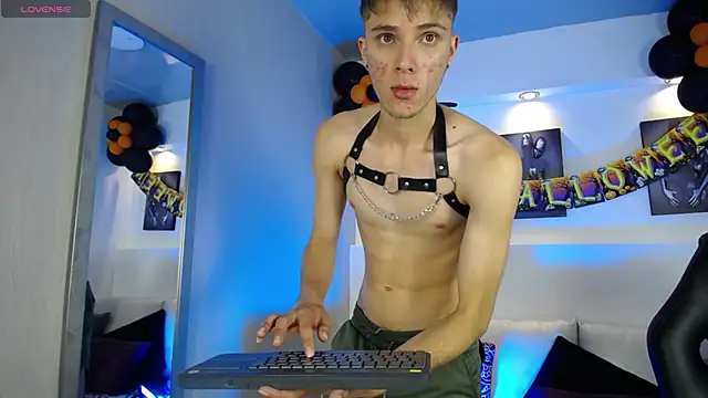 Snapshot of Robbin_Blaze chatting on October 25, 2025, 5:48 am Robbin Blaze online show from October 25, 2025, 5:48 am