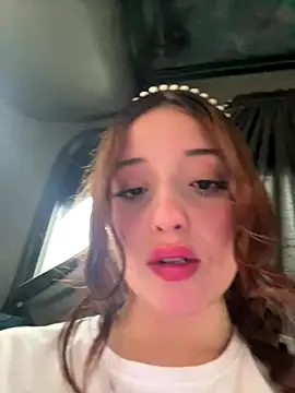 Baby  Otaku online show from November 27, 2025, 9:39 pm