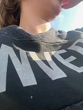 Baby  Otaku online show from February 9, 2026, 9:08 pm