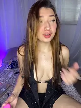 Mia  Gray online show from November 4, 2025, 6:29 pm