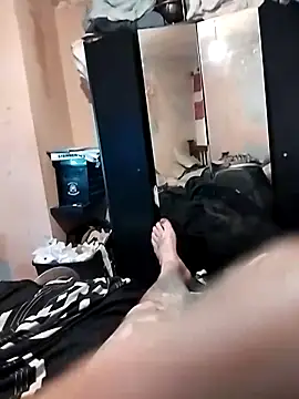 Tattyrob87 online show from November 28, 2025, 9:56 am