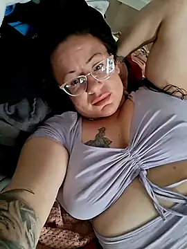 Snapshot of kinkikatie69 chatting on September 28, 2025, 10:15 pm kinkikatie69 online show from September 28, 2025, 10:15 pm