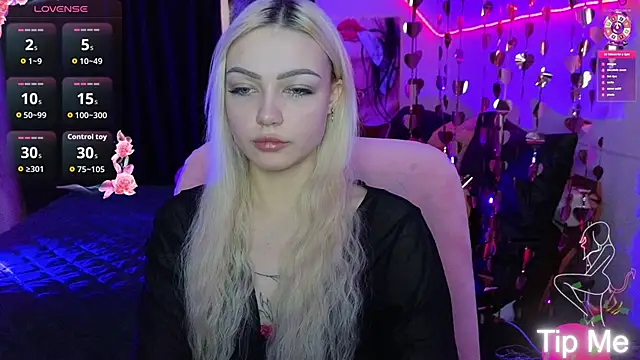 LinaLirian online show from February 18, 2026, 10:11 am