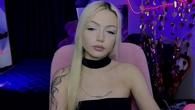 Snapshot of LinaLirian chatting on July 9, 2026, 10:08 am LinaLirian online show from July 9, 2026, 10:08 am