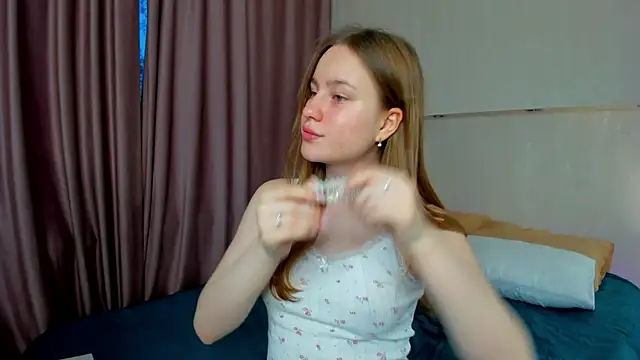 Candy Cansew online show from September 20, 2025, 12:11 am