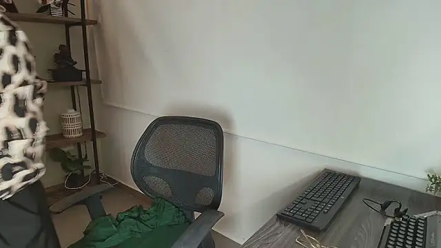  Victoria Collins online show from March 24, 2026, 11:48 am