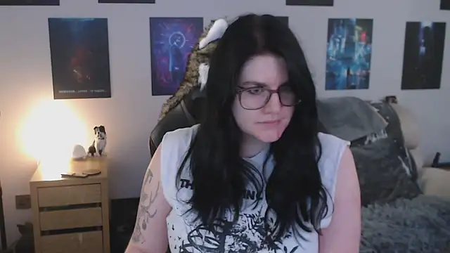 GothSuccubusBabe online show from October 6, 2025, 7:11 pm