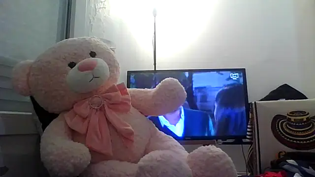 hotCOUPLEPETRA online show from March 22, 2026, 5:33 am