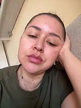 IvannaDivina online show from April 20, 2026, 8:28 am