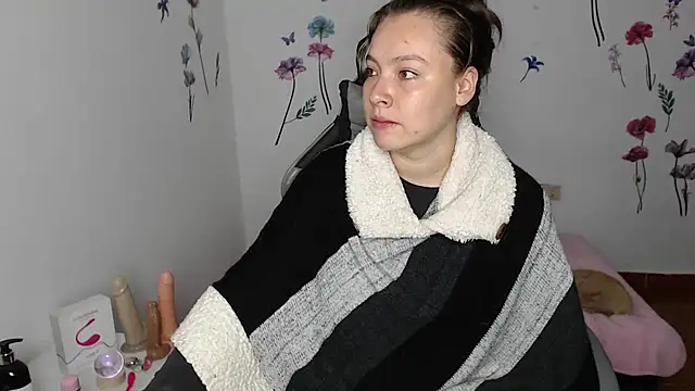 mariaana  222 online show from March 13, 2026, 2:40 am