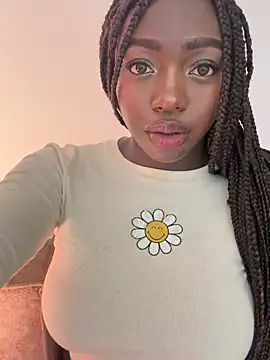 Snapshot of alissradiante1 chatting on February 21, 2026, 4:13 am alissradiante1 online show from February 21, 2026, 4:13 am