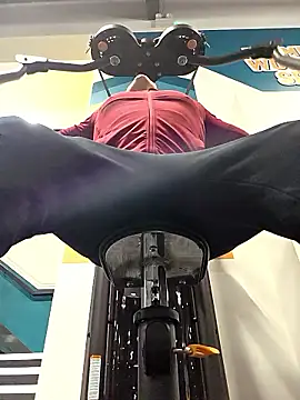 CloudyMuscleBeefy online show from January 15, 2026, 12:48 am