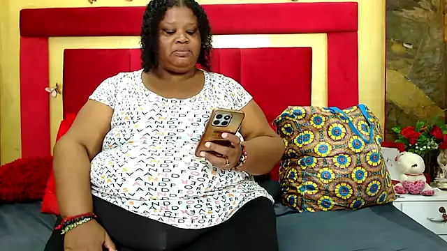 Snapshot of Exoticbigmandy chatting on June 25, 2026, 2:21 pm Exoticbigmandy online show from June 25, 2026, 2:21 pm