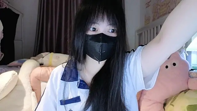 Snapshot of love-uiui chatting on October 14, 2025, 3:02 pm love-uiui online show from October 14, 2025, 3:02 pm