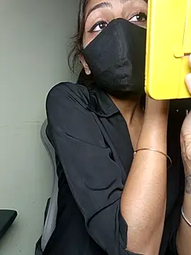 Snapshot of Isha_Sax chatting on September 21, 2025, 6:15 am Isha Sax online show from September 21, 2025, 6:15 am