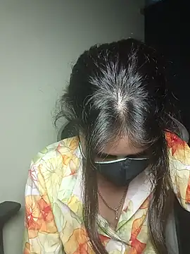 Snapshot of Isha_Sax chatting on October 26, 2025, 8:04 pm Isha Sax online show from October 26, 2025, 8:04 pm