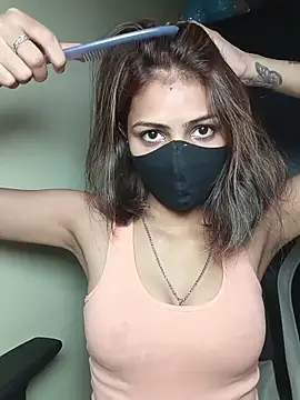 Isha Sax online show from November 20, 2025, 7:41 am