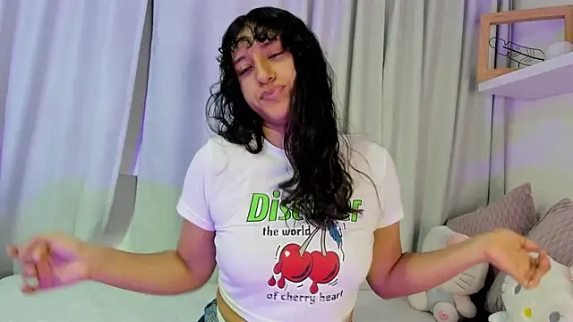 niia7 online show from February 6, 2026, 7:39 pm