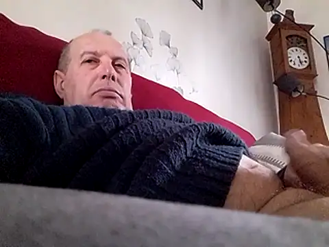 Vince072 online show from January 10, 2026, 12:40 pm