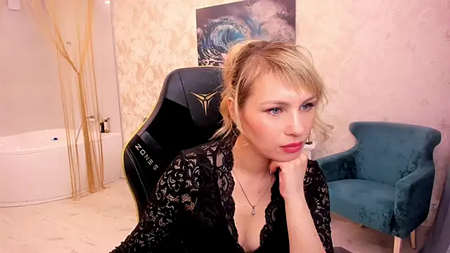 LindaSandy 1 online show from February 15, 2026, 7:27 am