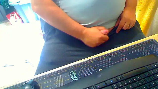 Snapshot of latexsub75 chatting on February 10, 2026, 2:37 am latexsub75 online show from February 10, 2026, 2:37 am