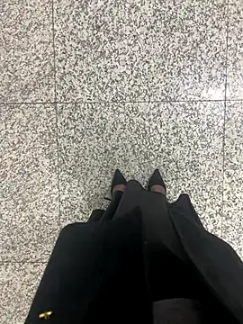 xiaoyuan01 online show from September 24, 2025, 1:42 am