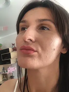 Snapshot of NikaSwan2831 chatting on September 18, 2025, 9:11 am NikaSwan2831 online show from September 18, 2025, 9:11 am