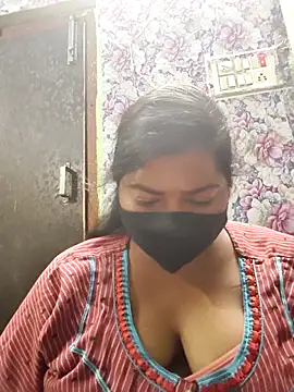 Liyaa 24 online show from March 9, 2026, 7:29 pm