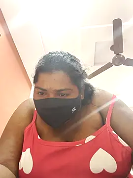 Liyaa 24 online show from April 4, 2026, 7:33 pm