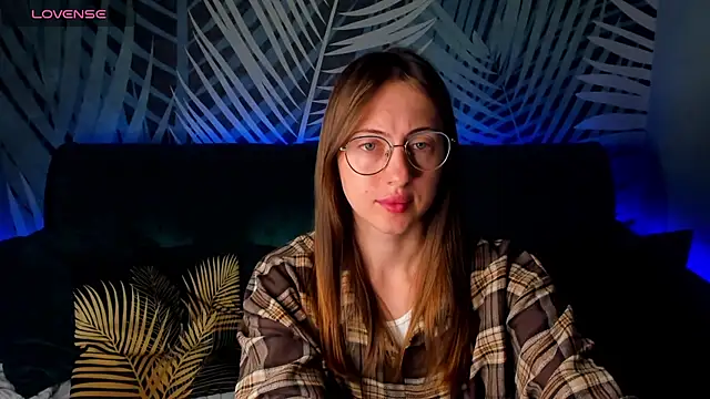 Snapshot of ChristyCrayme chatting on October 1, 2025, 10:05 pm ChristyCrayme online show from October 1, 2025, 10:05 pm