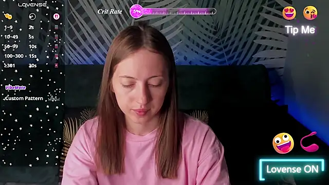 ChristyCrayme online show from July 4, 2026, 9:54 pm