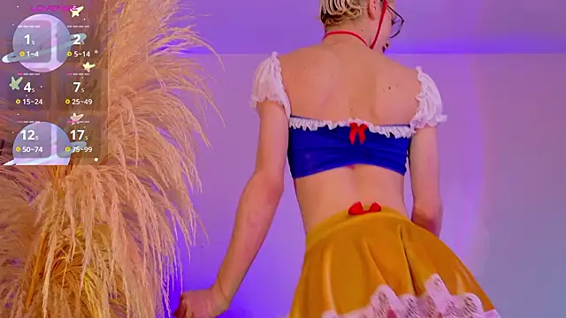 Snapshot of liiamluna_ chatting on March 2, 2026, 9:27 am liiamluna online show from March 2, 2026, 9:27 am