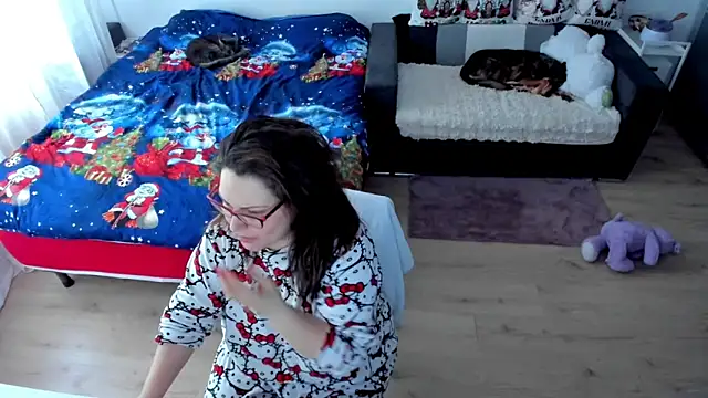 Squirt Kimm online show from December 5, 2025, 9:40 am