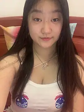 xialuo25 online show from March 25, 2026, 2:39 am