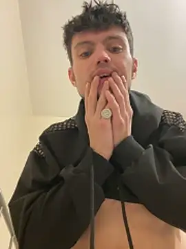 papipablow online show from December 14, 2025, 4:29 am