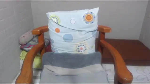 rose-crystal online show from April 28, 2026, 12:20 am